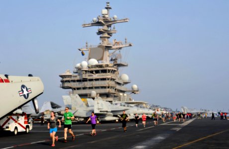USS George H.W. Bush (CVN 77) 140705-N-CS564-028 (14399664307)