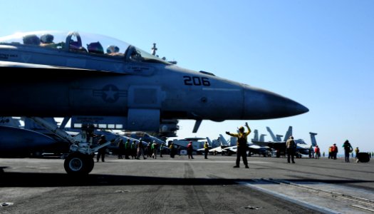 USS George H.W. Bush (CVN 77) 140710-N-CZ979-004 (14617843596)