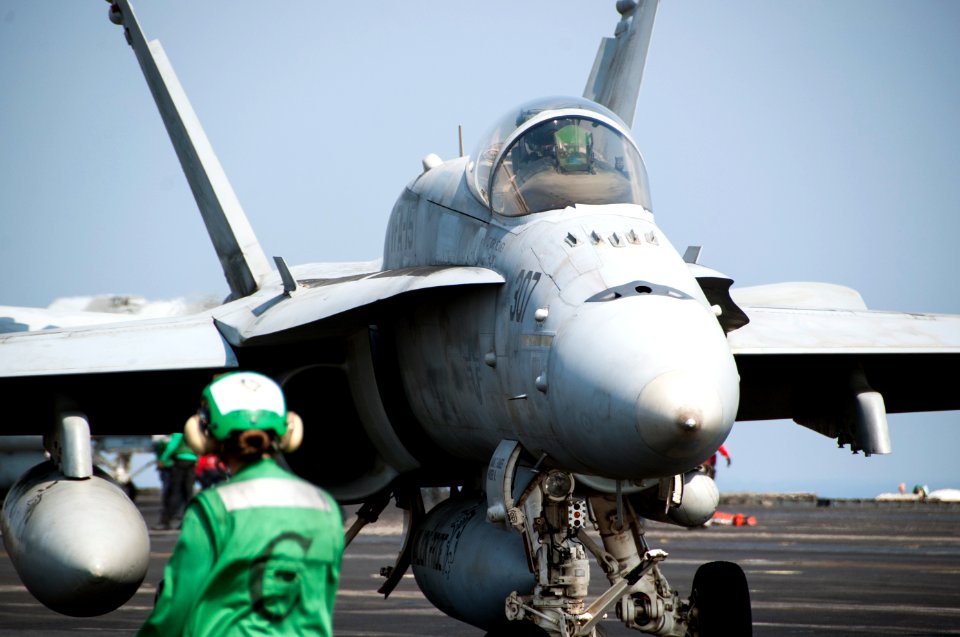 USS George H.W. Bush (CVN 77) 141016-N-MW819-063 (15396675167)