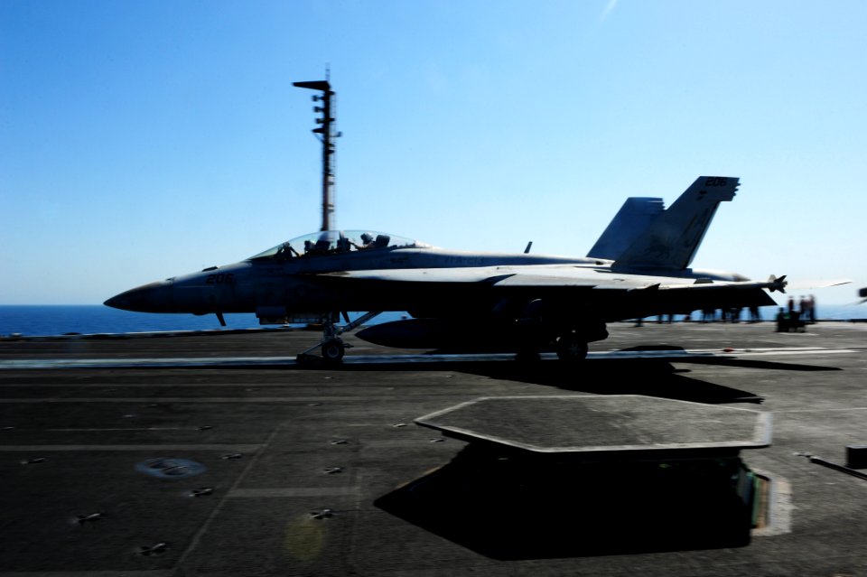 USS George H.W. Bush (CVN 77) 140710-N-CZ979-007 (14640401452)