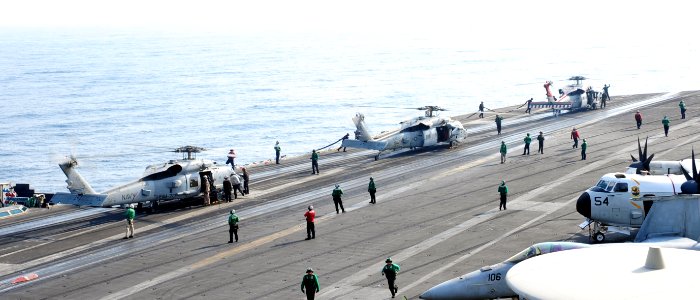 USS George H.W. Bush (CVN 77) 141017-N-CZ979-012 (15396550588)