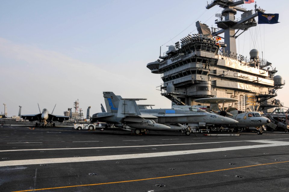USS George H.W. Bush (CVN 77) 141018-N-MW031-087 (14961859094)