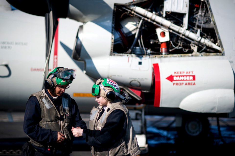USS George H.W. Bush (CVN 77) 141105-N-MW819-012 (15724115205)