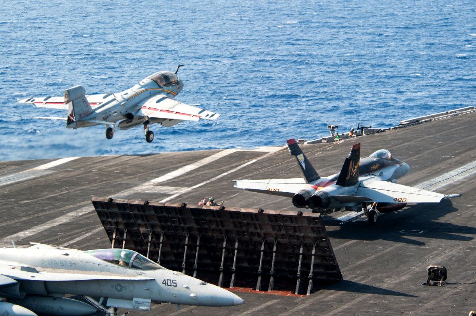 USS George H.W. Bush (CVN 77) 141025-N-MW819-065 (15605820316)