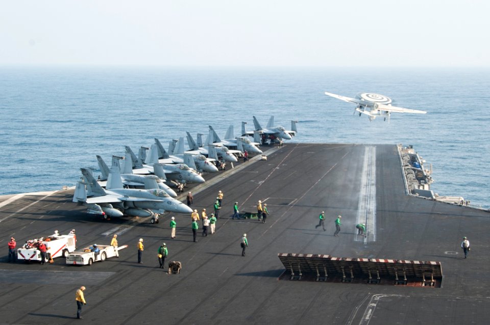 USS George H.W. Bush (CVN 77) 141017-N-MW819-120 (14962493823)