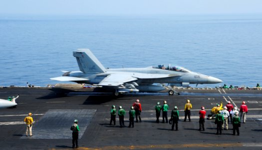 USS George H.W. Bush (CVN 77) 141018-N-CZ979-006 (14962475703)