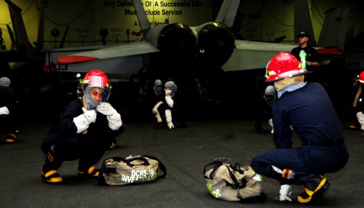 USS George H.W. Bush (CVN 77) 141024-N-CZ979-005 (15630393312)