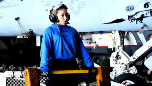 USS George H.W. Bush (CVN 77) 141023-N-CZ979-005 (14994058064)