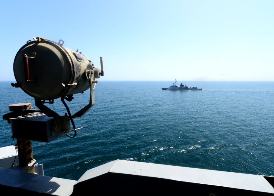 USS George H.W. Bush (CVN 77)140405N-VH054-009 (13887969572)