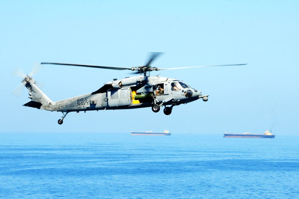 USS George H.W. Bush (CVN 77) 141020-N-CZ979-041 (15592324392)