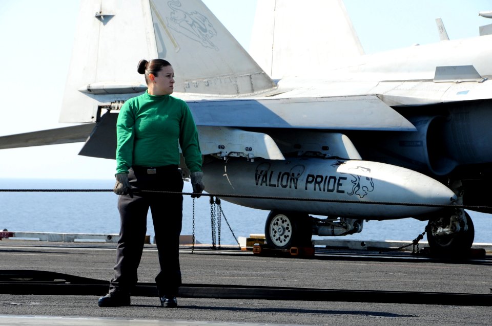 USS George H.W. Bush (CVN 77) 141022-N-MU440-028 (14986521294)