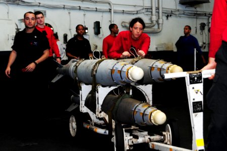 USS George H.W. Bush (CVN 77) 141023-N-CZ979-001 (15612137541)