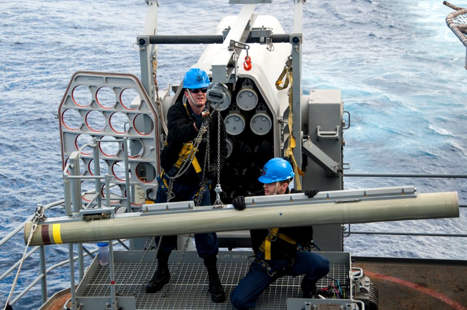 USS George H.W. Bush (CVN 77) 141109-N-MW819-050 (15585452907)