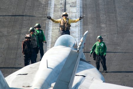 USS George H.W. Bush (CVN 77) 141025-N-MW819-126 (15626845221)