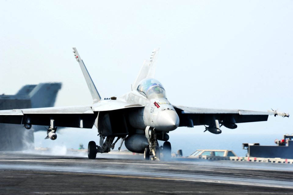 USS George H.W. Bush flight deck operations 140726-N-CZ979-056
