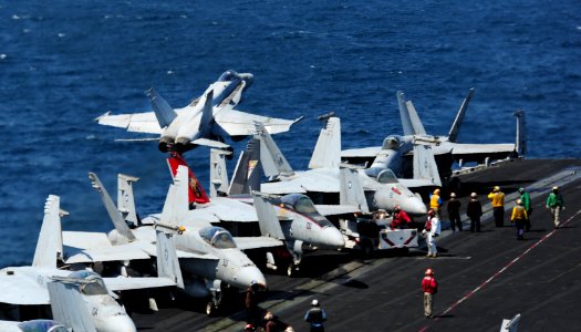 USS George H.W. Bush flight operations 140911-N-CZ979-010