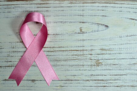 Ribbon symbol cancer mama
