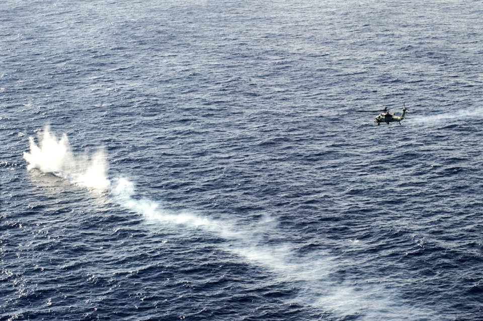 USS George Washington 141104-N-IP531-212