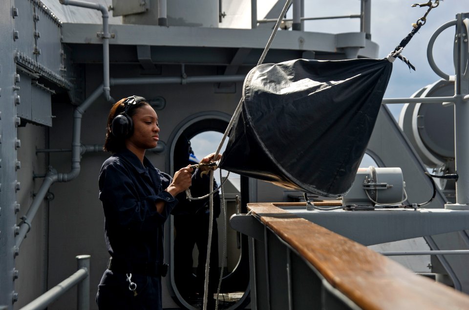 USS George Washington action 160305-N-EH855-067