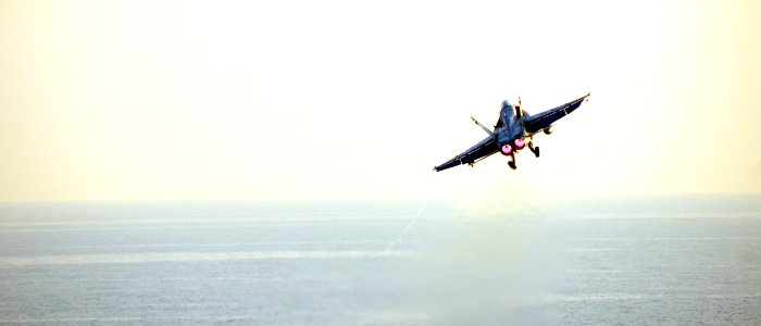 USS George H.W. Bush operations 140916-N-CZ979-267