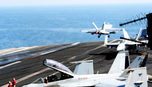 USS George H.W. Bush flight operations 140621-N-CZ979-003