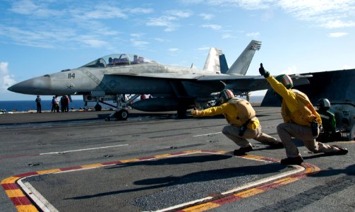 USS George Washington conducts flight operations. (18027415494)