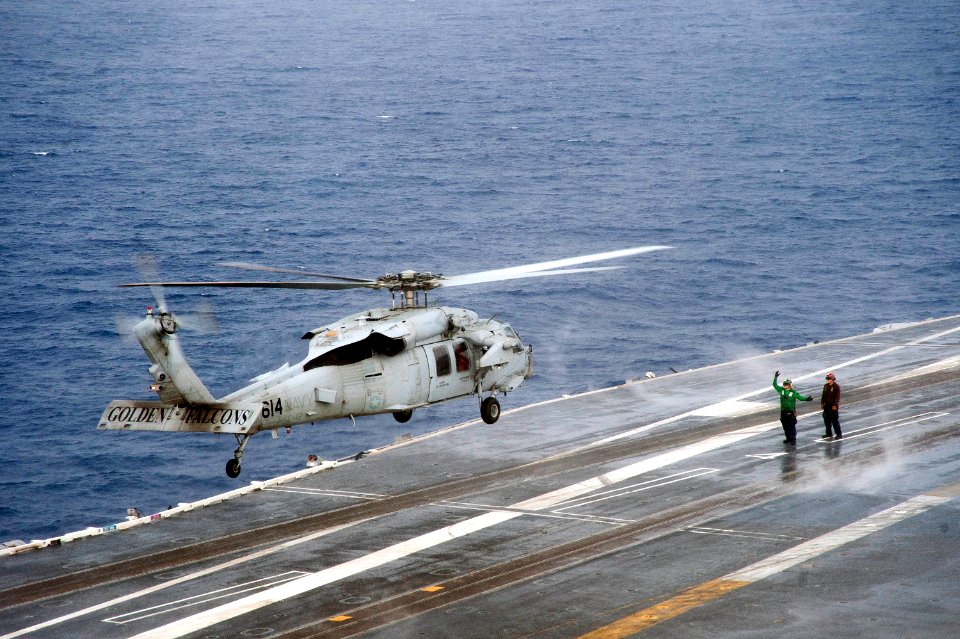 USS George Washington 140917-N-EH855-037