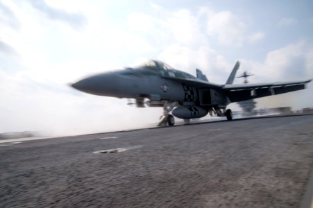 USS George Washington flight operations 141013-N-EH855-046