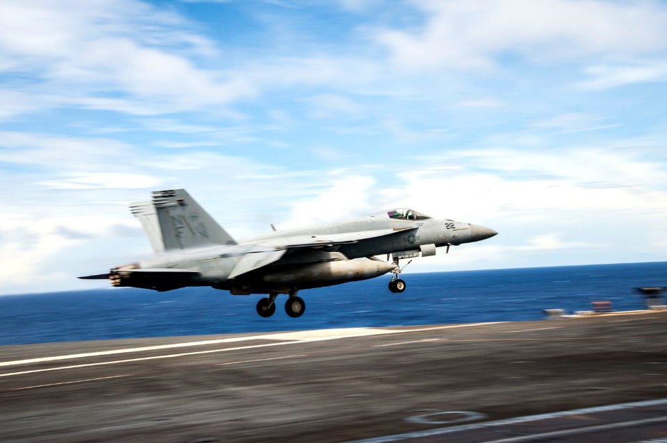 USS George Washington flight operations 141027-N-EH855-010
