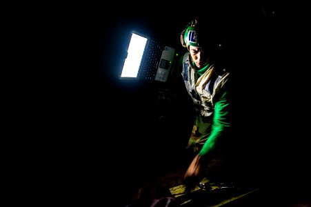 USS George Washington 140920-N-TE278-008