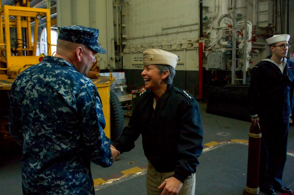 USS George Washington 141203-N-GT589-015