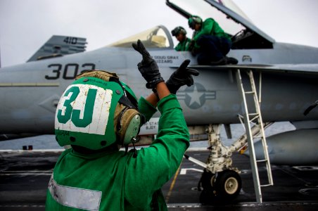 USS George Washington operations 150708-N-EH855-234