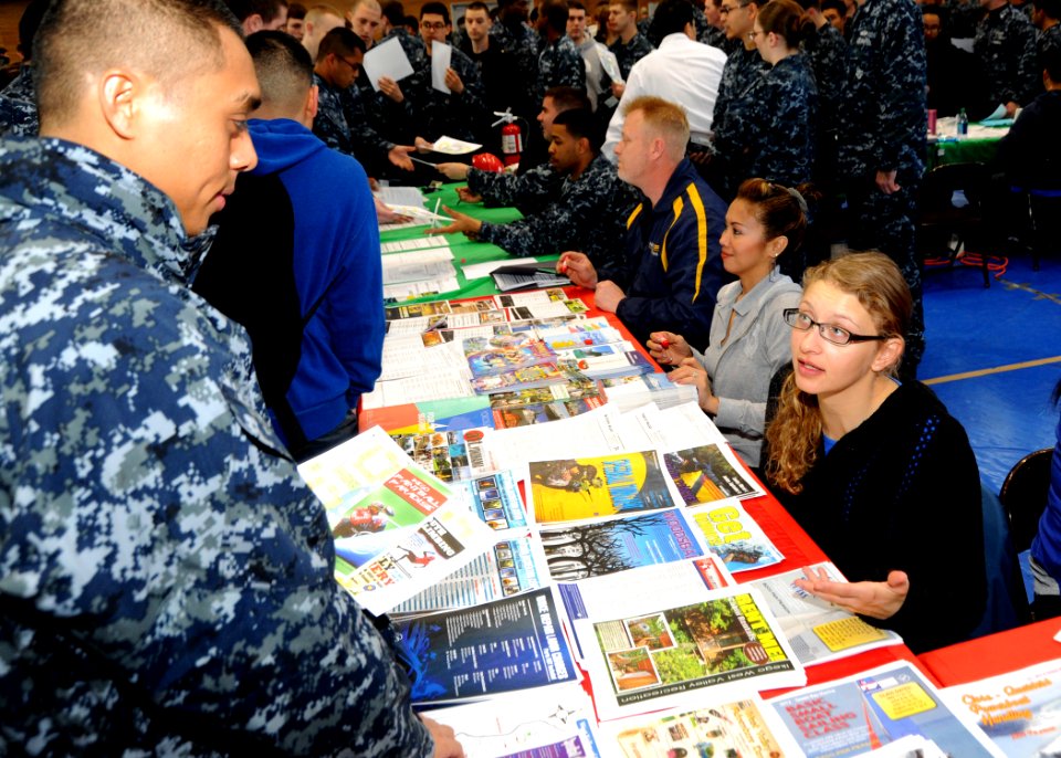 USS George Washington predeployment fair 120402-N-ZT599-038