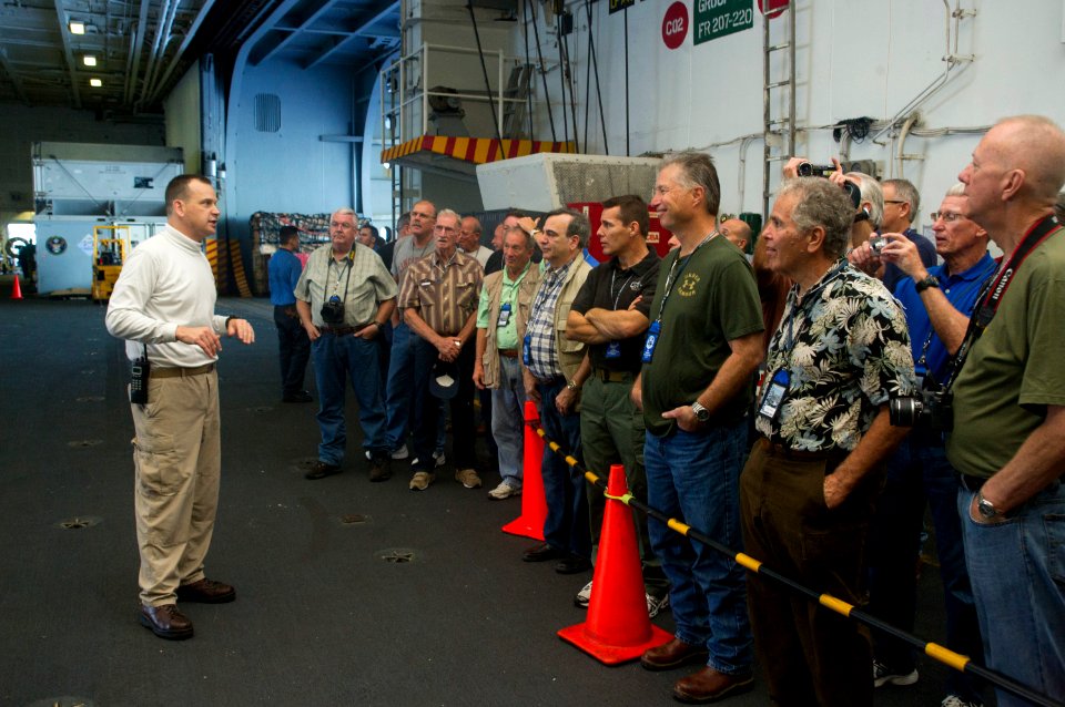 USS George Washington operations 141106-N-GT589-003