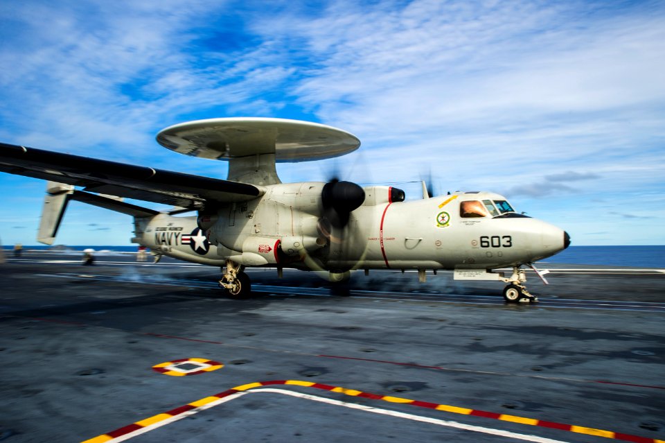 USS George Washington flight deck operations 140918-N-IP531-053