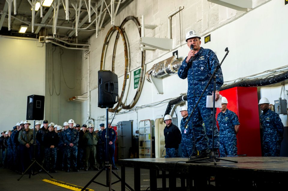 USS George Washington operations 150108-N-IP531-049