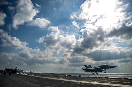 USS George Washington operations 141112-N-IP531-032