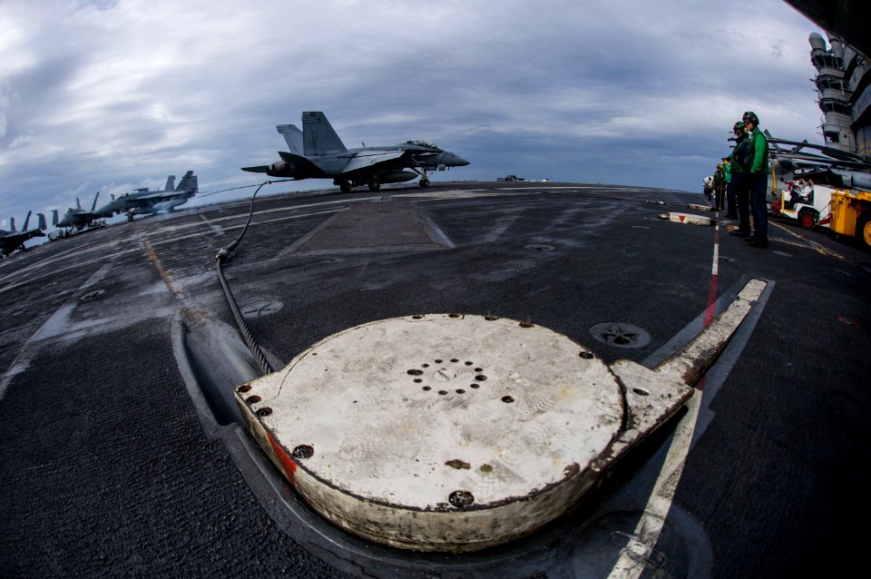USS George Washington operations 150708-N-EH855-430