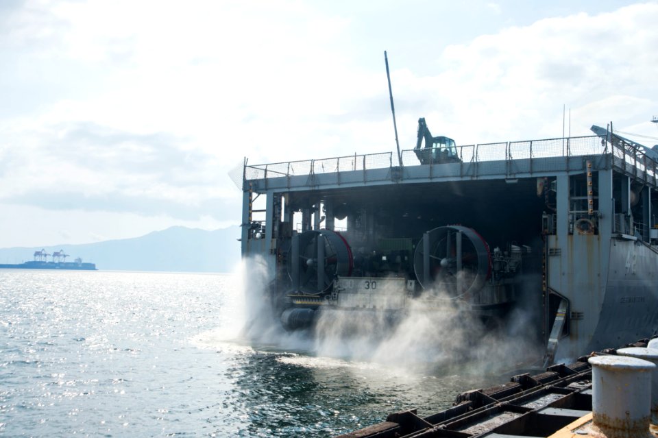 USS Germantown 140928-N-XM324-102