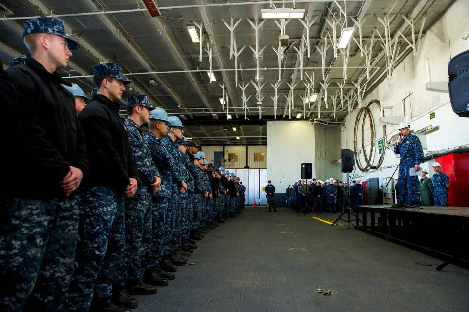 USS George Washington operations 150108-N-IP531-051