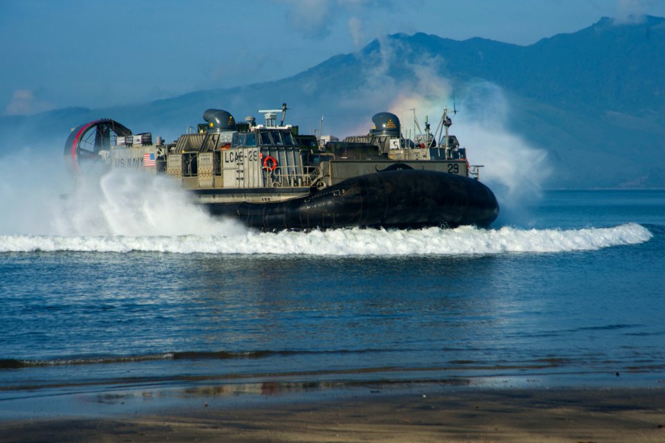 USS Germantown 140929-N-XM324-018