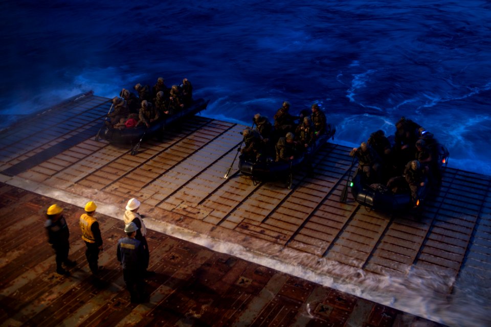 USS Germantown operations 140911-N-LP801-070