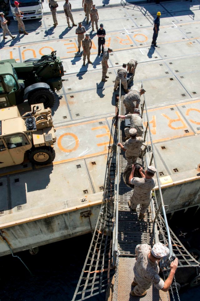 USS Germantown 141021-N-UD469-101