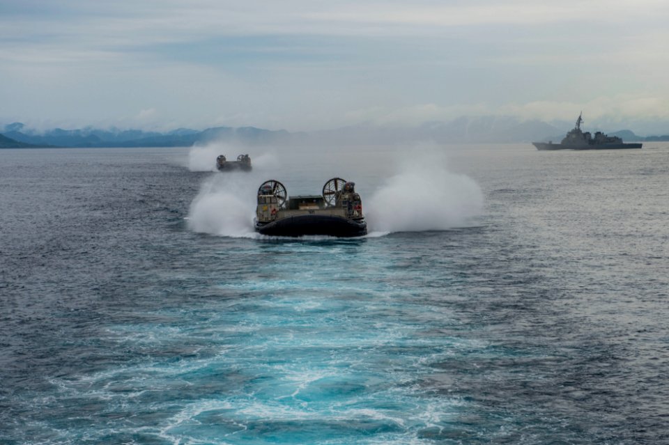 USS Germantown 140904-N-XM324-022