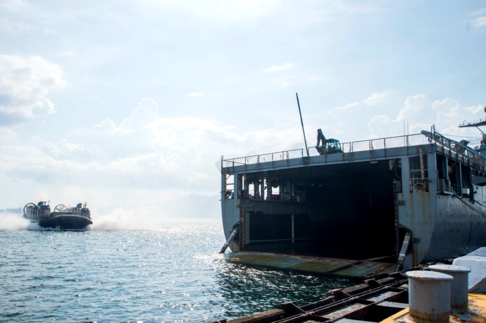 USS Germantown 140928-N-XM324-113