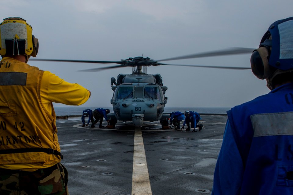 USS Germantown operations 140910-N-XM324-016