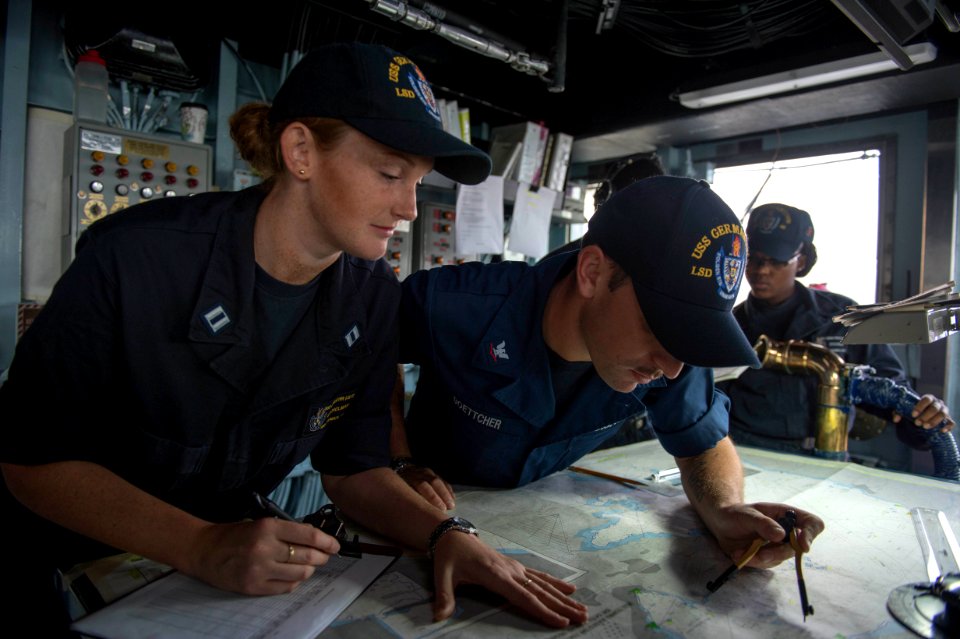 USS Germantown 140930-N-UD469-034