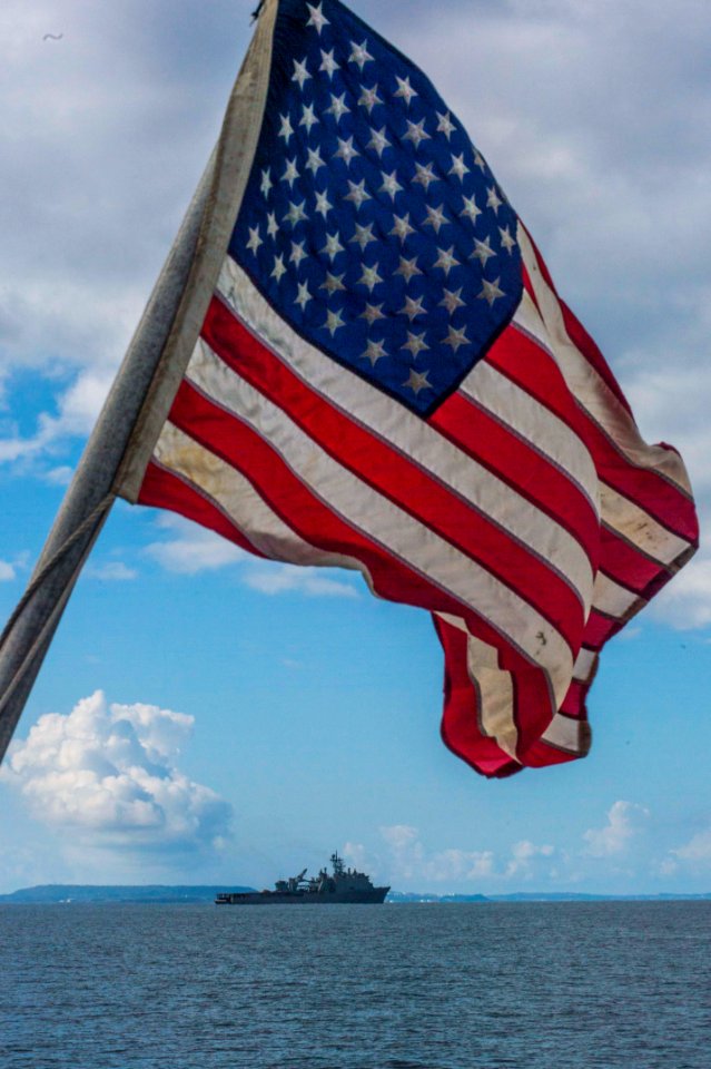USS Germantown 141102-N-XM324-088