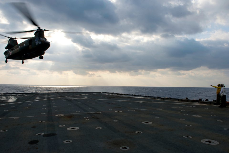 USS Germantown operations 141112-N-UD469-006
