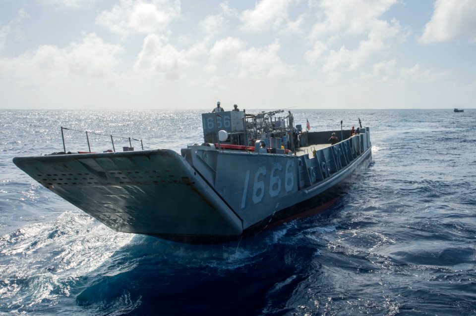 USS Germantown operations 141031-N-XM324-072